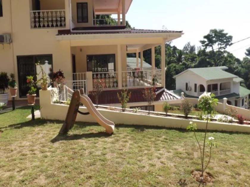 Charlotte Villa - Image 1