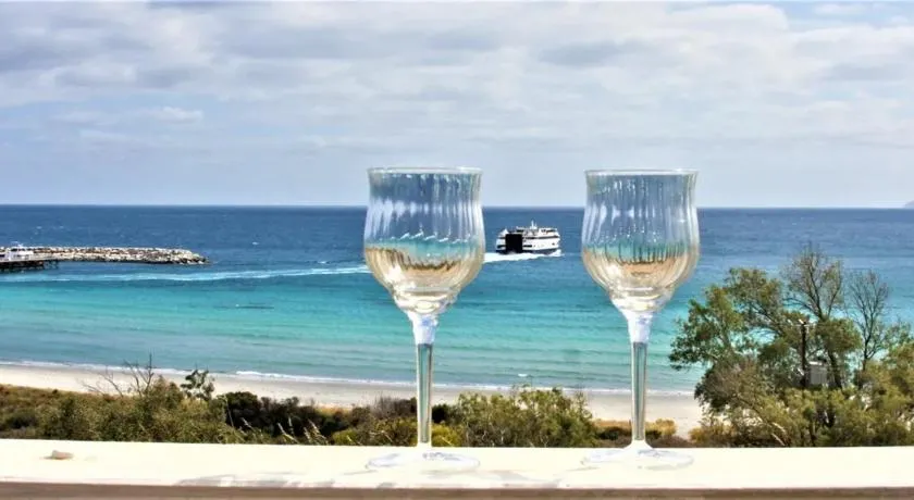 Penneshaw Beach House - Image 1