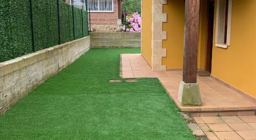 Chalet Individual en Vargas, Cantabria - Image 1