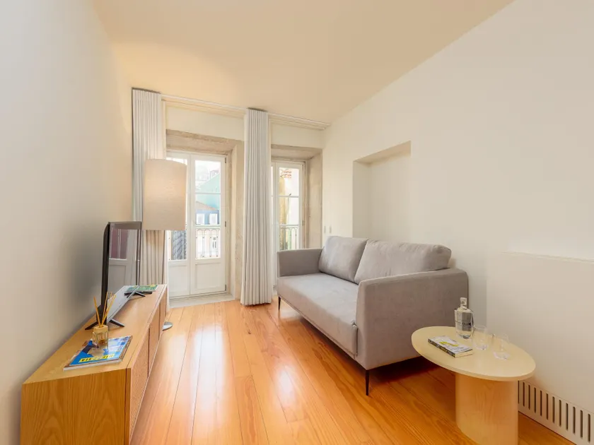 Urban apartment with Balcony in Porto - Image 1