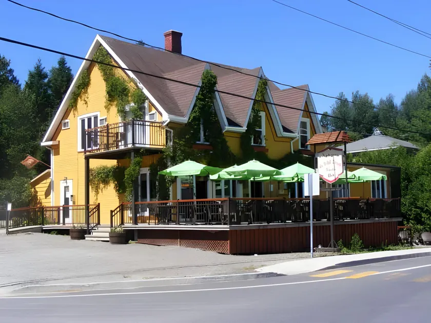 Auberge Au Soleil Levant - Image 1