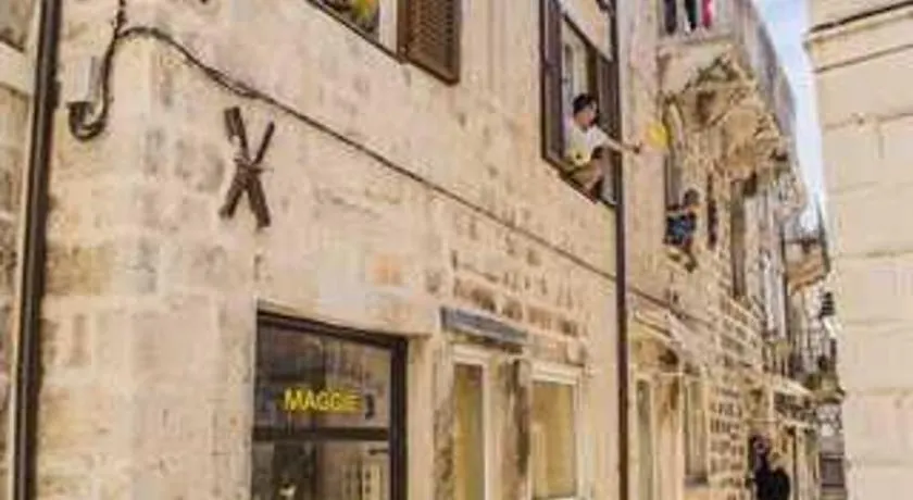 White Rabbit Hostel - Image 1