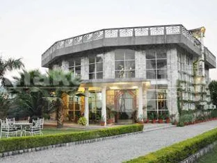 The Wild Crest Resort - Image 1