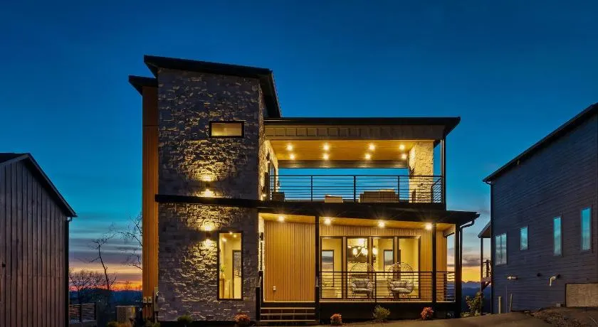 A Haven of Comfort Elegance Views and Hot tub - Image 1
