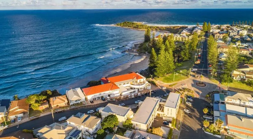 Bella BAY Four Bedroom Home - Prime Location - Holiday Yamba - Image 1