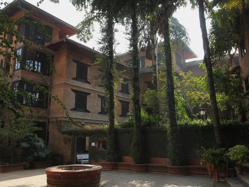 Vajra Hotel - Image 1