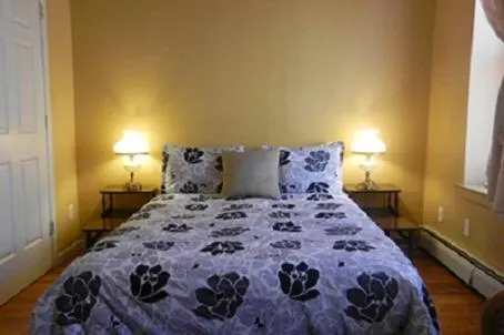 ANCHOR GUEST LODGE - Image 1