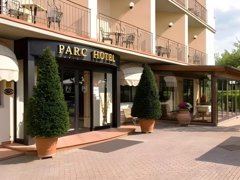 Parc Hotel - Image 1