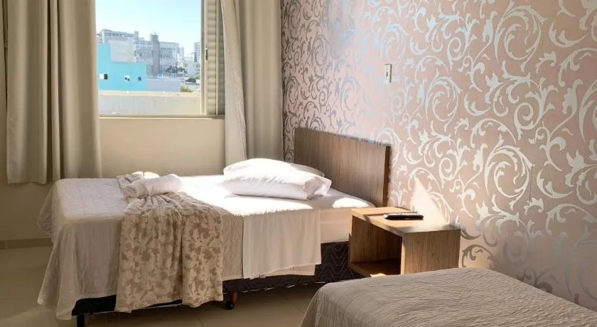 Hotel Ideal - Image 1
