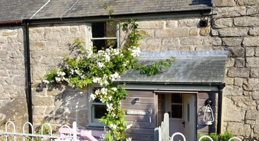 Niver Dew Holiday Cottage - Image 1