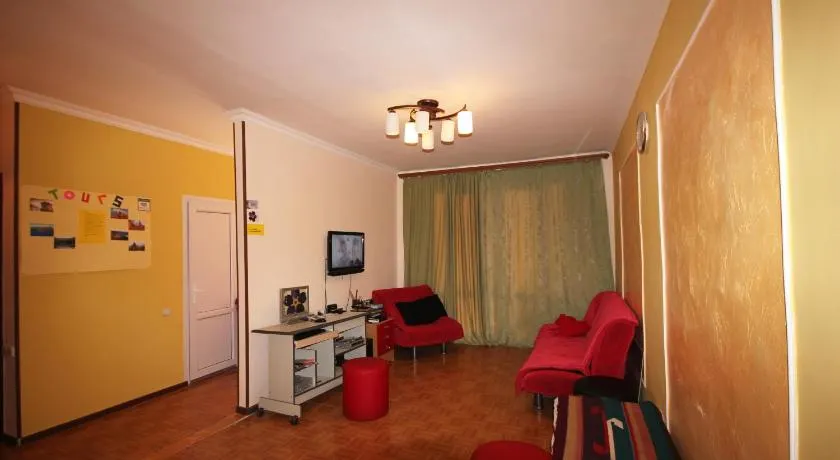 Center Hostel and Tours - Image 1