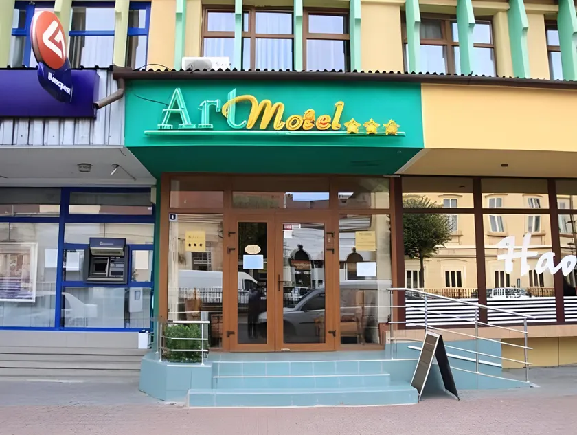 ArtMotel & Bistro - Image 1