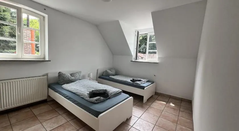 Große Apartments mit Einzelbetten Ideal für Teams & Gruppen Köln - Image 1