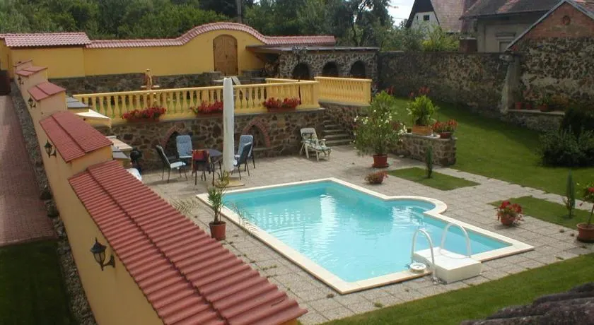 Penzion a Restaurace Nad Hradem - Image 1