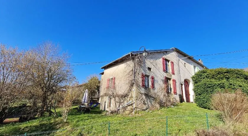 Gîte de charme dans ferme lorraine avec jardin clos, à proximité de sentiers et base de loisirs - Image 1