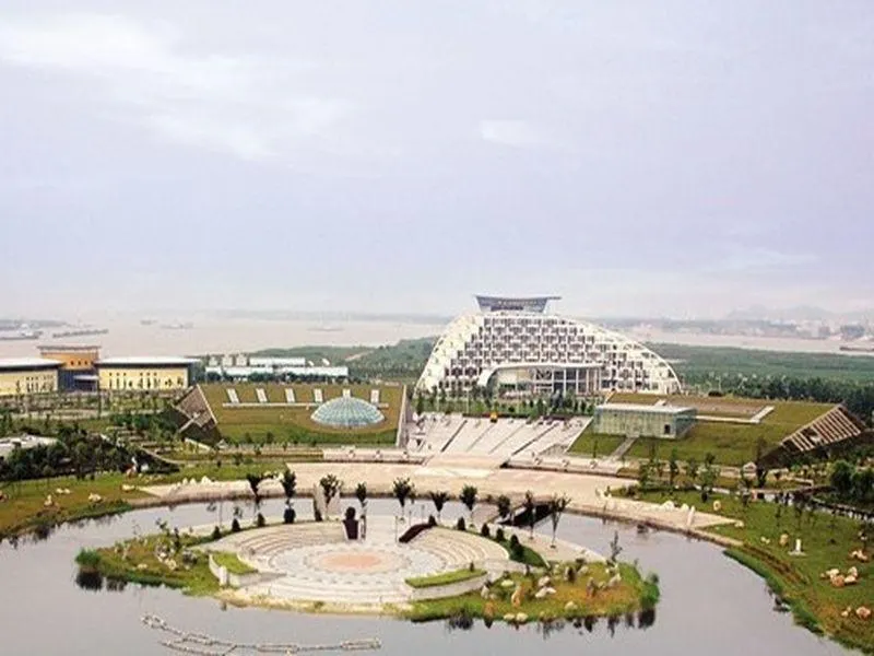 Jinling Runyang Bridge Hotel - Image 1