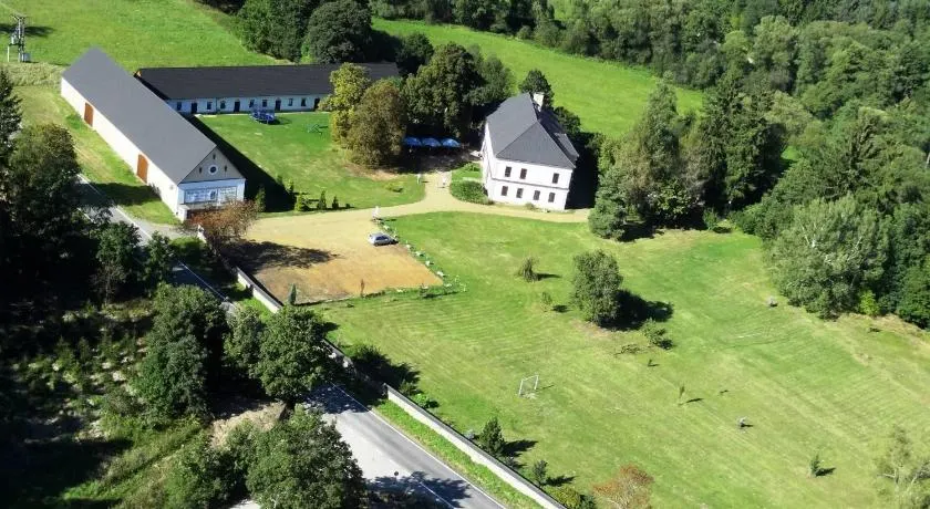 Hotel Castle Mlýn Maděrovka - Image 1