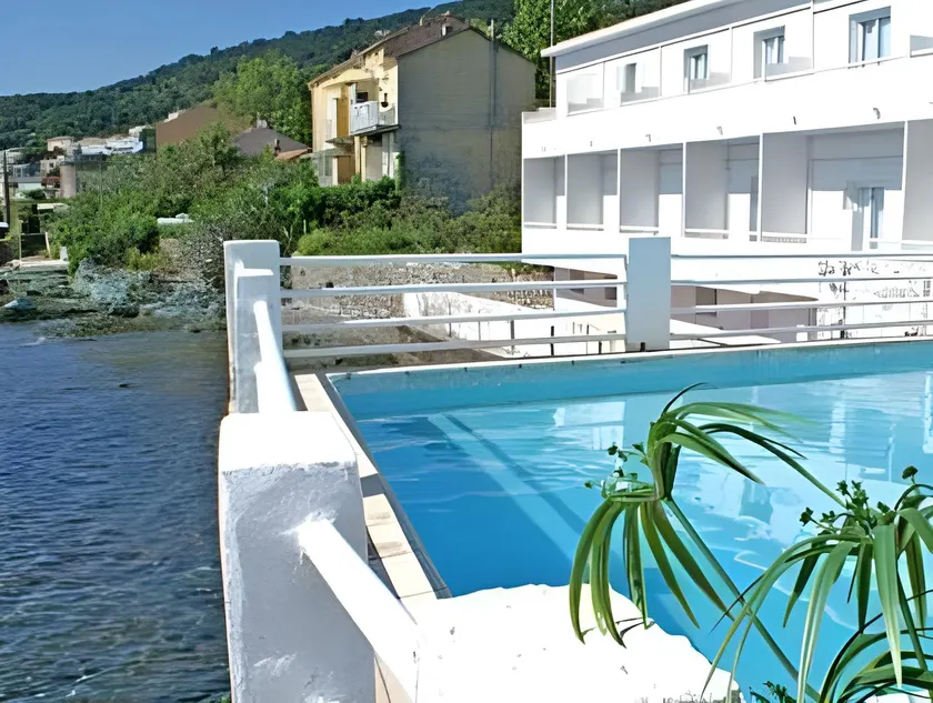 Hotel Ariana - Image 1