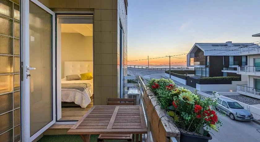 Apartamento 'Costa Nova Ocean View' con vistas al mar, Wi-Fi y aire acondicionado - Image 1