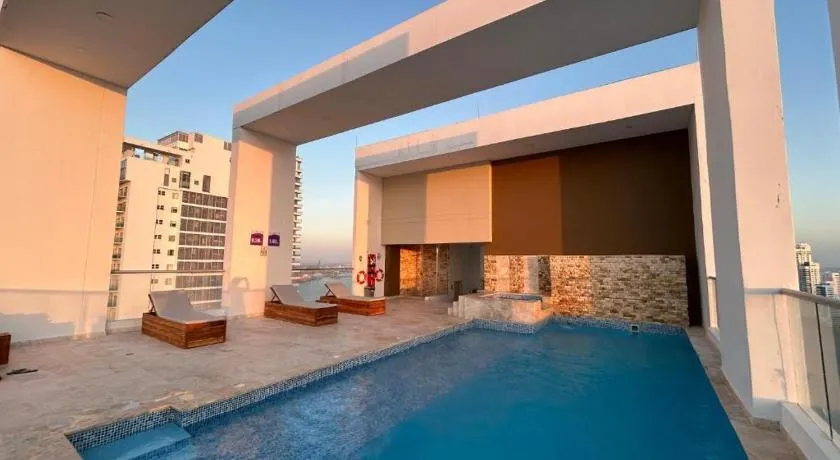 Dúplex en Bocagrande Cartagena Piscina, jacuzzi y a 2 cuadras del mar - Image 1