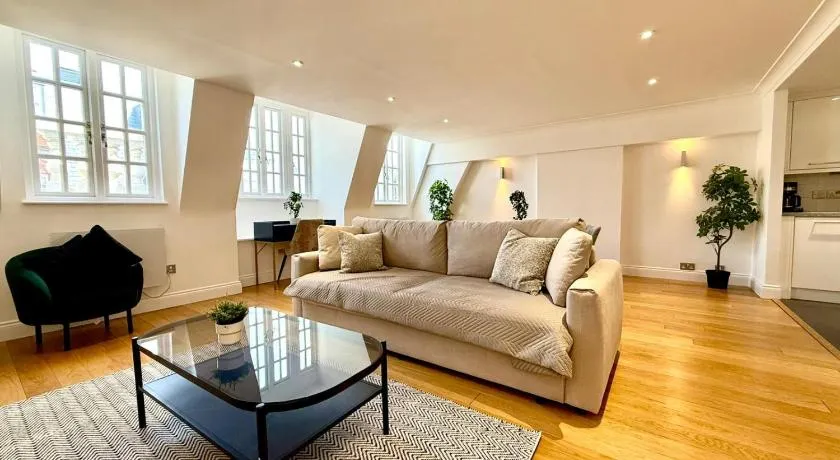 Covent Garden Apartments - Image 1