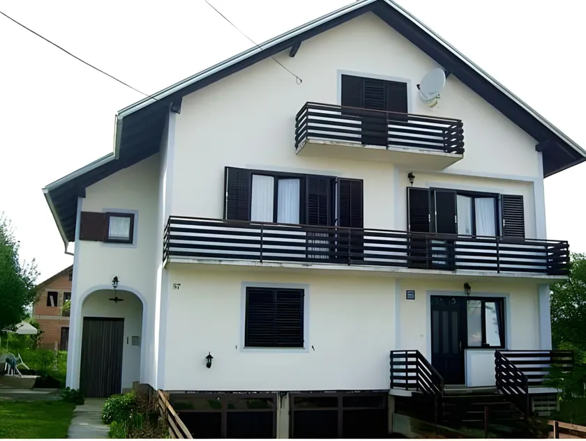 Apartments Fuma - Image 1