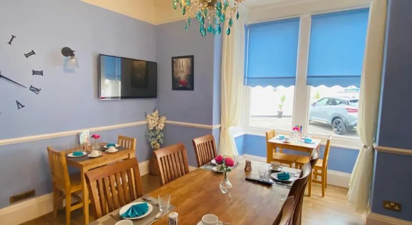 All Seasons Bed & Breakfast - Adults Only - Image 1