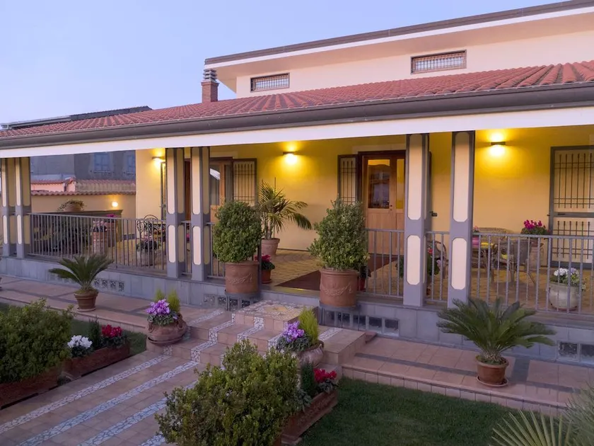Villa Rosita - Image 1