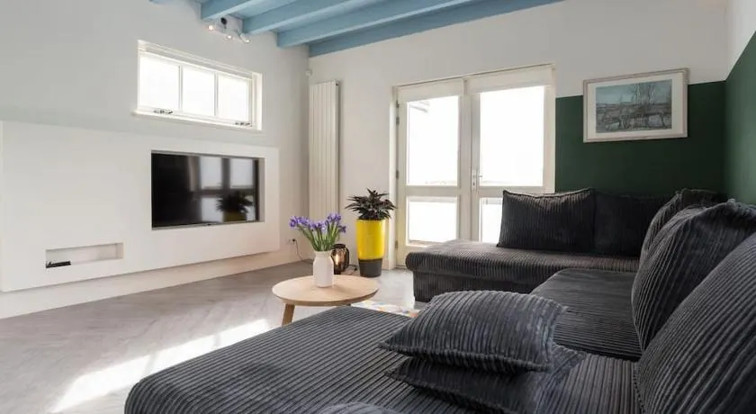 Pakhuis aan de Zaan - Image 1
