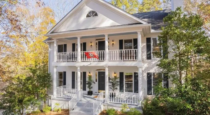 Large Luxury House, King Beds and More, Hot Tub, Theater, Fireplace, Game Room, Ping-pong, Pool Table, Air Hockey, Arcade, River, Big Kitchen, Nice Porch, Quiet, Good for Families and Large Groups, Near UGA Golf Course, Close to UGA & Stanford Stadium - Image 1