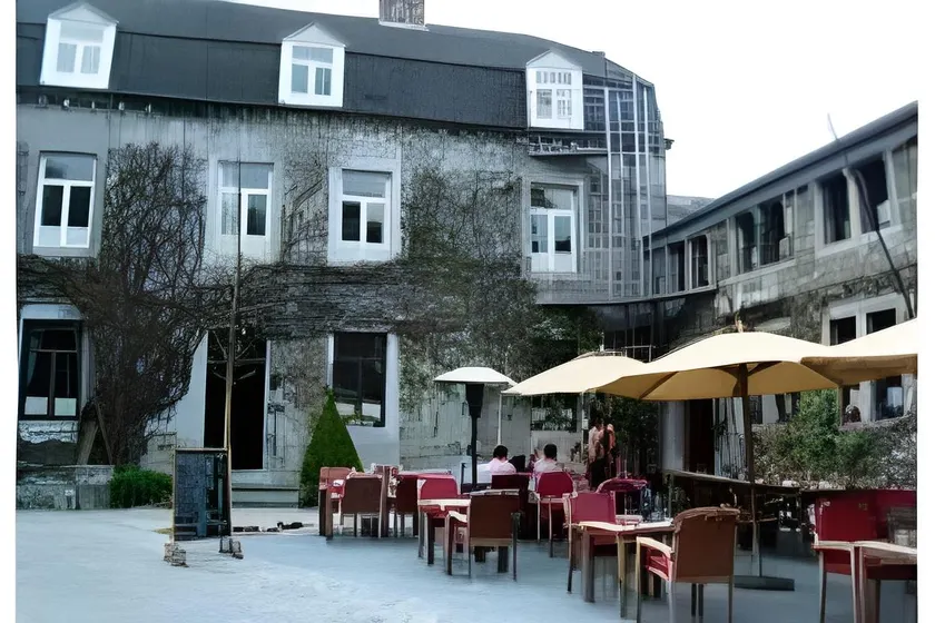 Hotel Victoria - Maison Caerdinael - Image 1