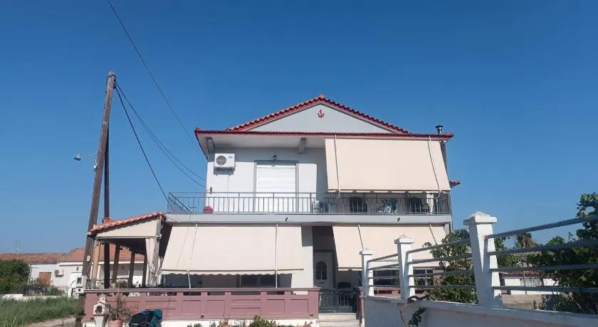 Eirini Sea House - Image 1
