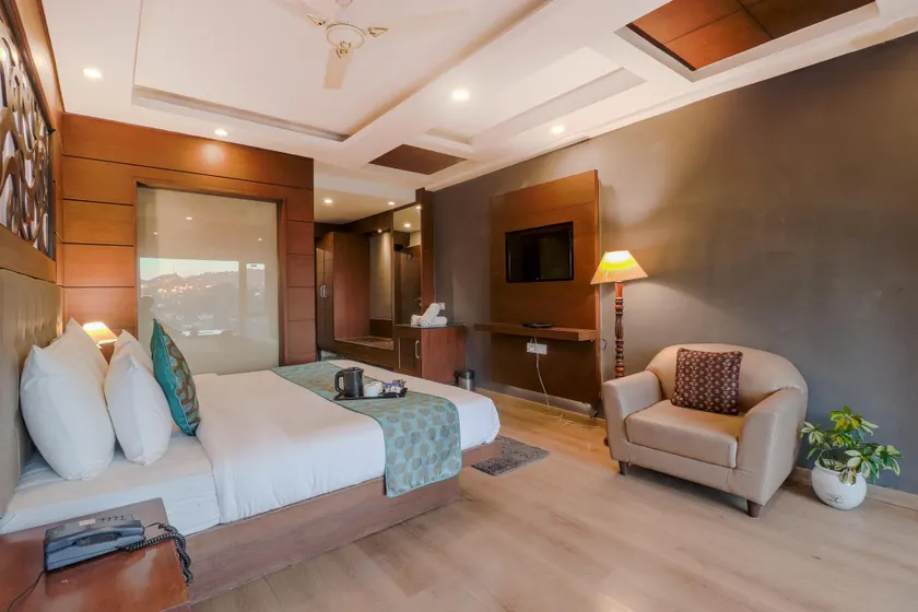 Hotel Ambica Palace - Image 1