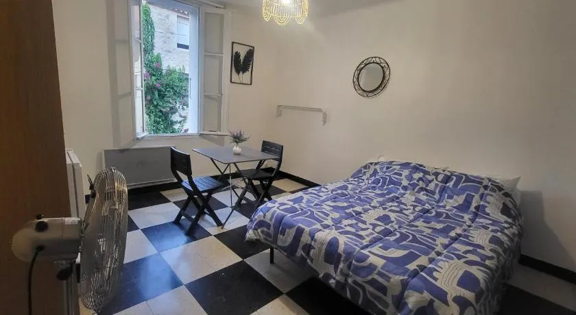 Chambre 2 - avec grande terrasse - Image 1