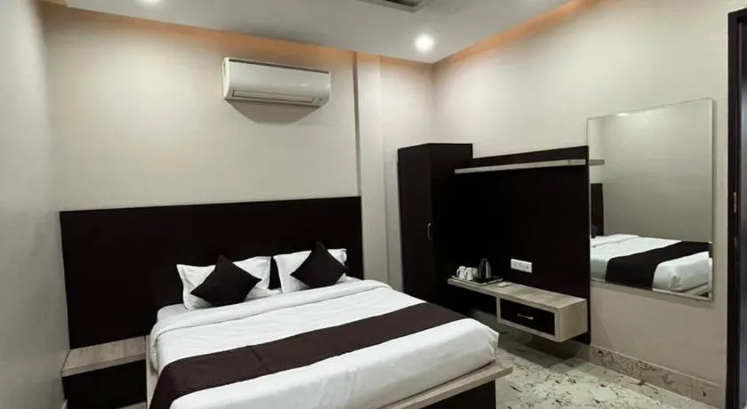 Hotel Golden Olive - Image 1