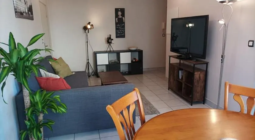 Lyon 8 Grange Blanche Appartement calme de 50 m² - Image 1
