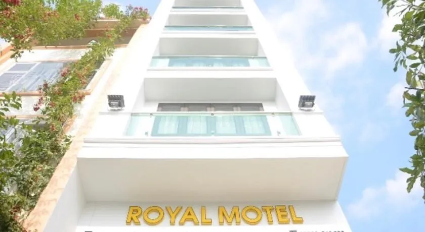 Royal Hotel - Image 1