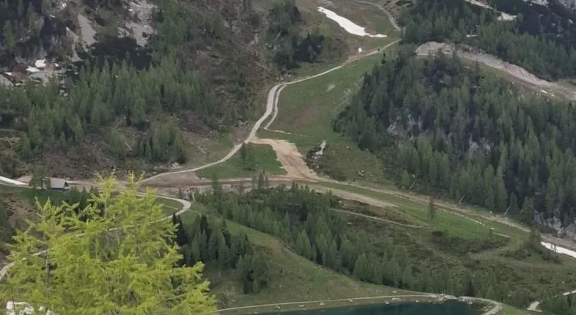 Nassfeldpass Pistenblick - Image 1
