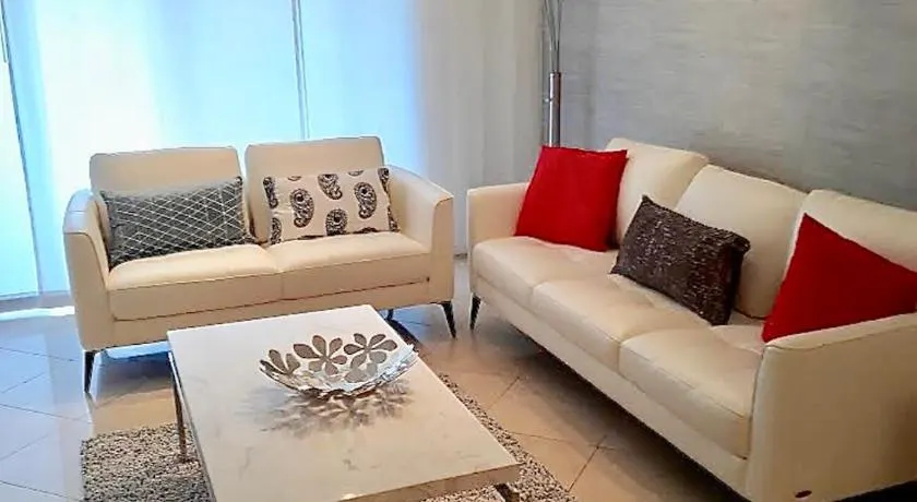 Resort Style In Aventura Florida - Image 1