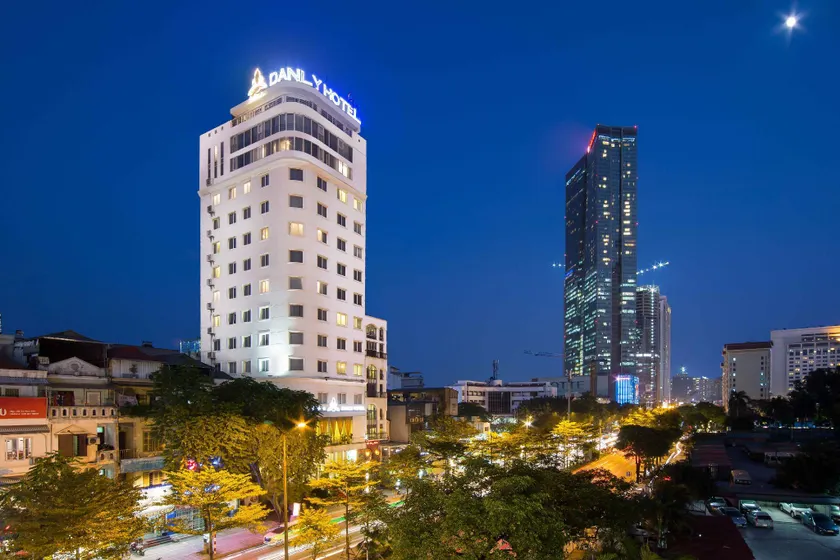 Danly Hotel - Image 1
