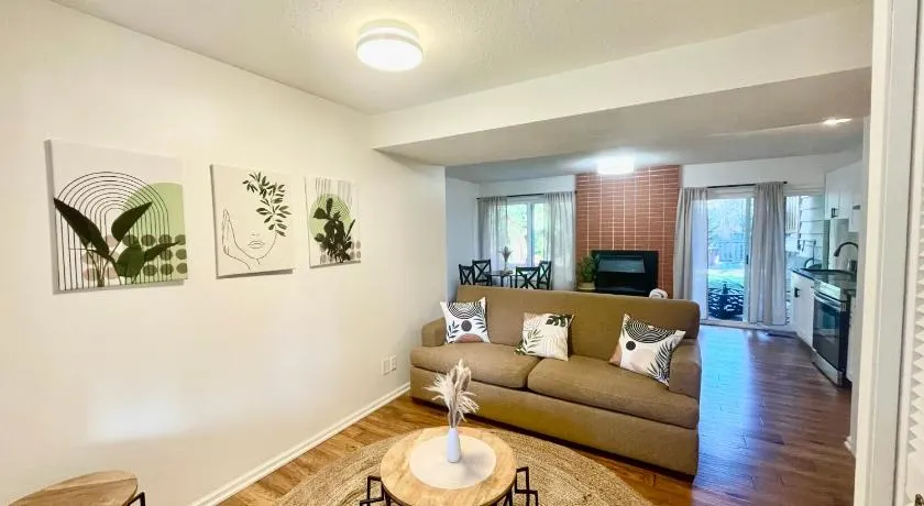 Charming Central Abbotsford Retreat, Cozy Suite - Image 1