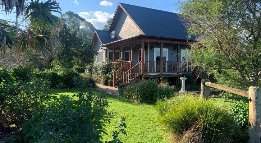 Peppergrove Cottage - Image 1
