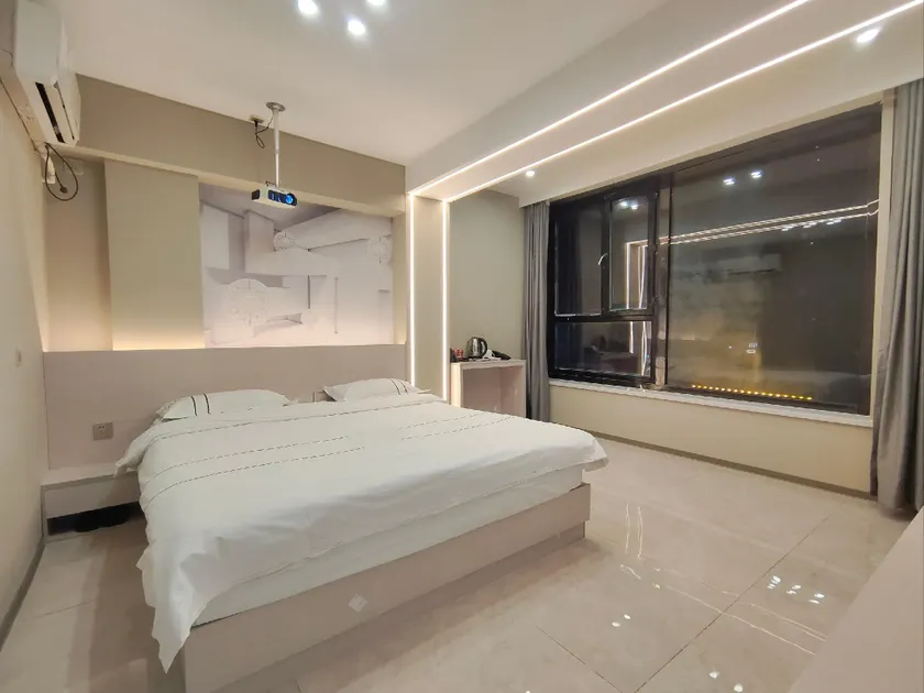 Jinlang Theme Business Hotel - Image 1