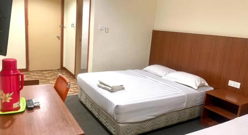 Grand Hotel 2 - Image 1