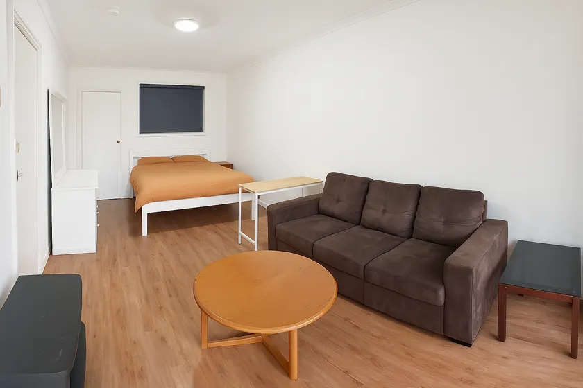 Cfamily 1M04 bedroom shared house - Image 1