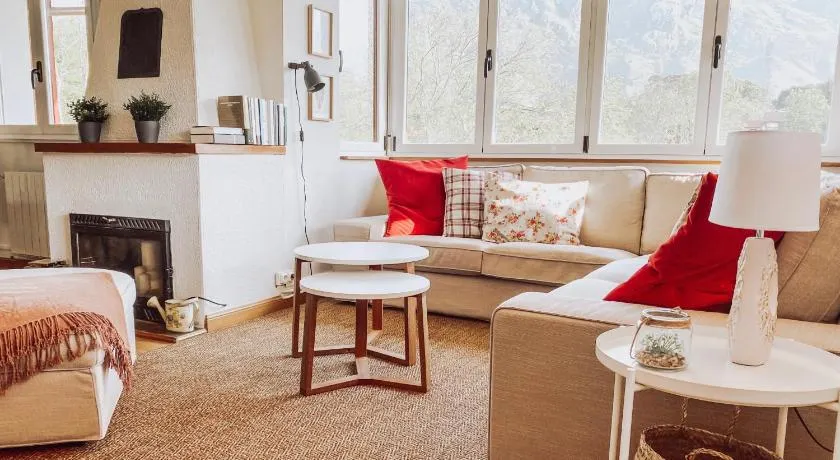 BELLA KALMA, acogedora casa con parking, jardin y wifi - Image 1