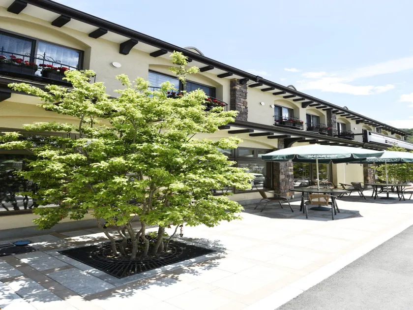 HOTORI no HOTEL BAN - Image 1