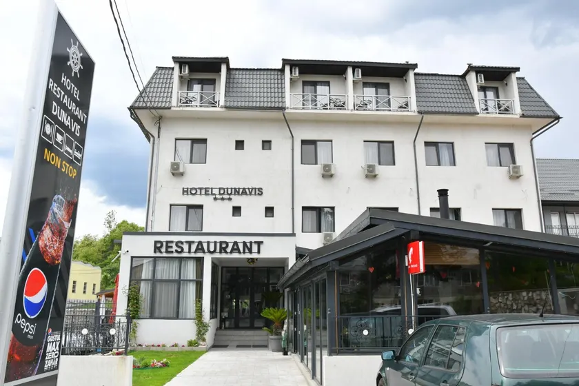 Hotel Dunavis - Image 1