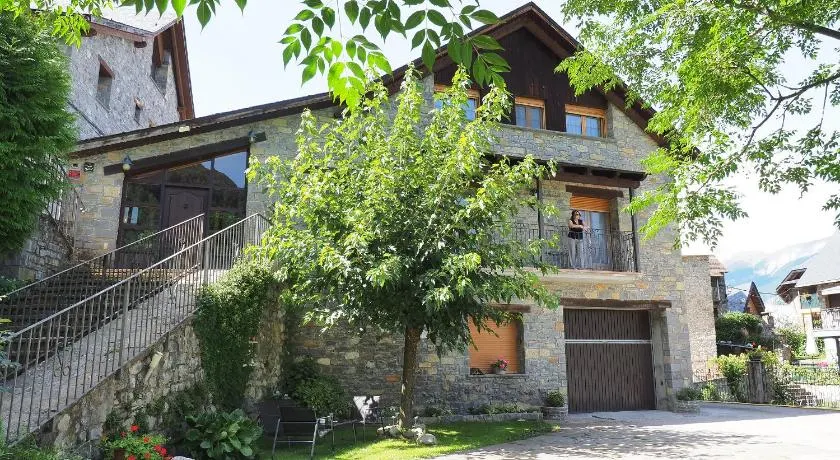 Apartamentos Fogaron - Image 1
