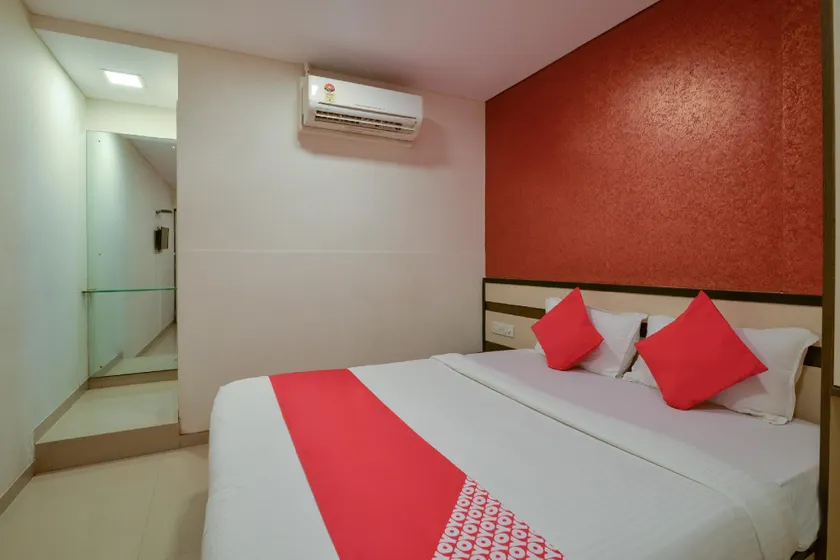 81647 Hotel Minerva Residency - Image 1